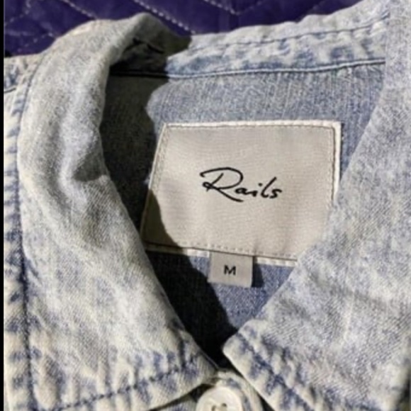 Rails Ingrid Raw Hem Light Acid Wash Shirt - Size Medium - Picture 2 of 10